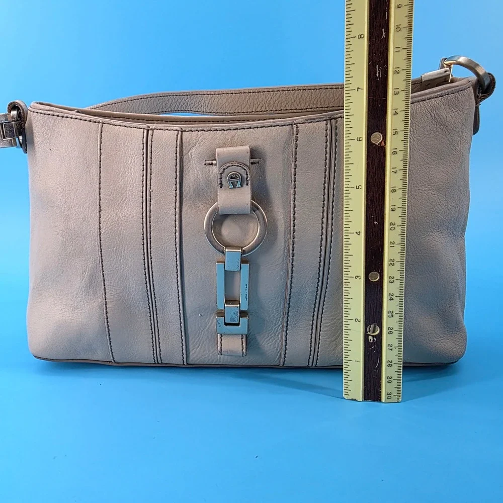 Etienne Aigner Taupe Beige Leather Shoulder Bag Baguette Silver Hardware 61570